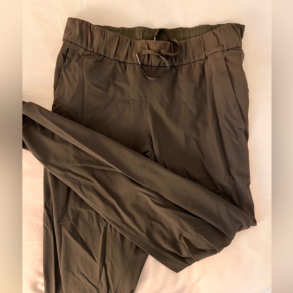Lululemon joggers